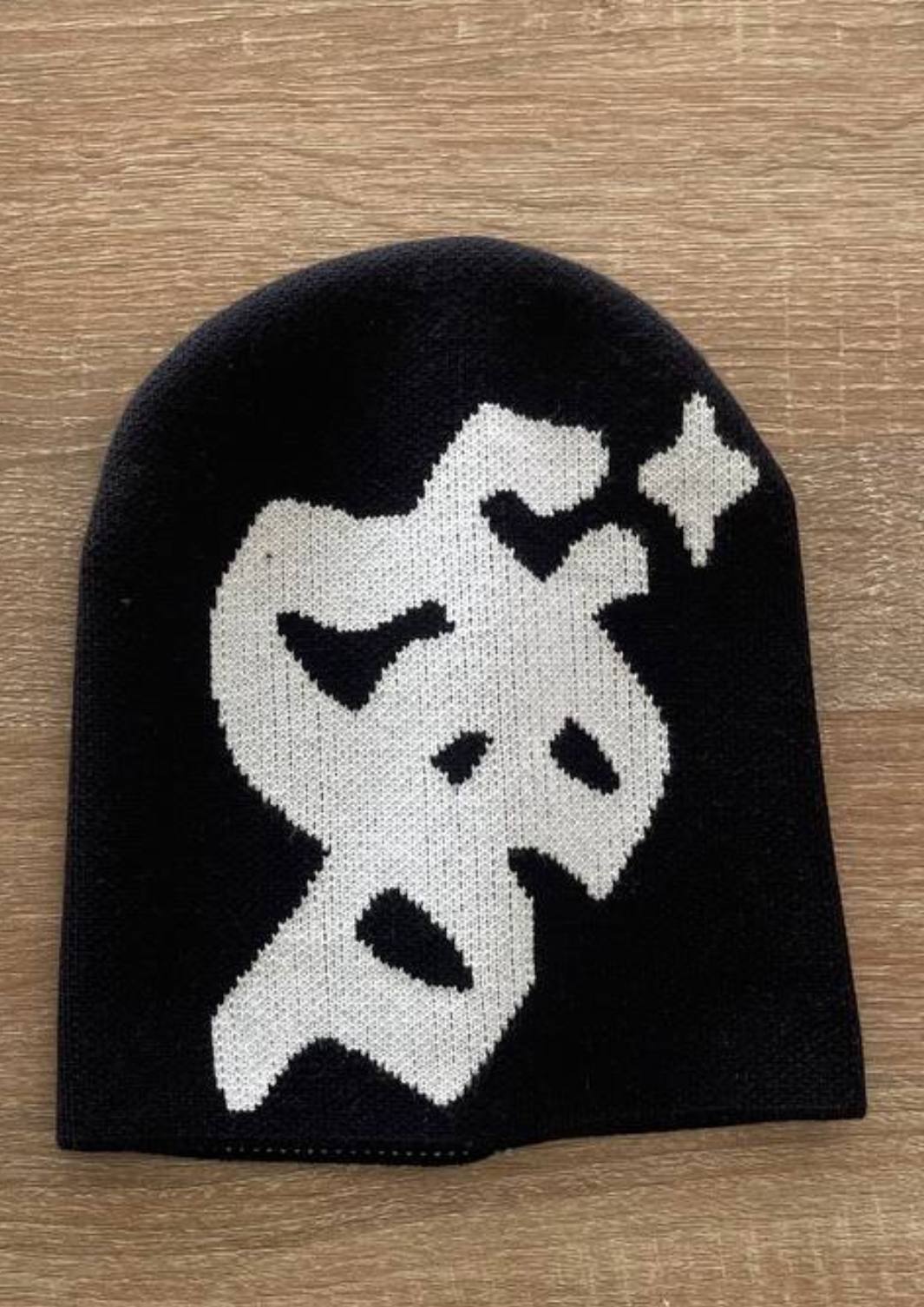 SILENZA™ BLACK KNIT BEANIE